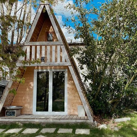 Le Chalet Tipi Avec Jacuzzi Et Jardin Troyes Bagian luar foto