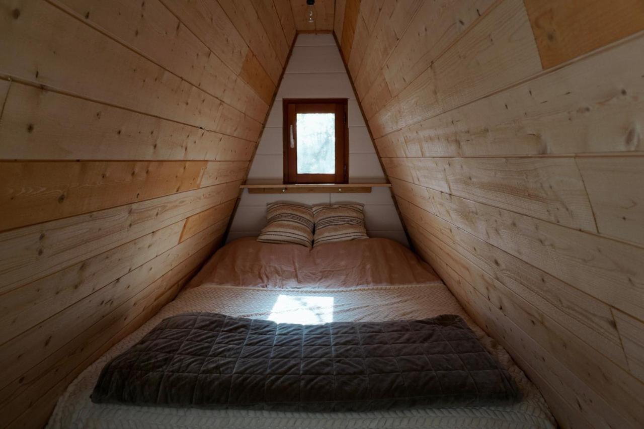 Le Chalet Tipi Avec Jacuzzi Et Jardin Troyes Bagian luar foto